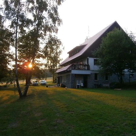 Penzion Luna เชดนีวีตอน ภายนอก รูปภาพ